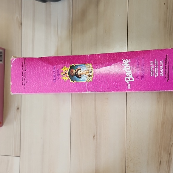 Barbie Elizabethan Queen (the great eras collection) - Picture 9 of 11